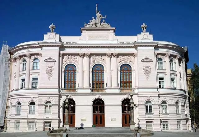 Polonya